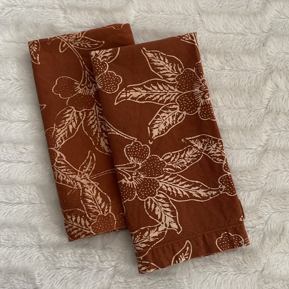 Crate&Barrel Other - Crate and Barrel